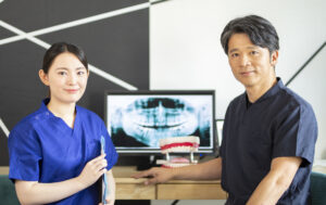 インプラントの名医とは？定義と評判のよい歯科医院の探し方